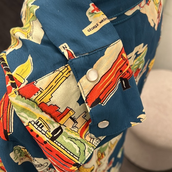 Tribute to NYC button down - Picture 5 of 14